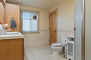 536 Rogue Air Dr, Shady Cove, OR 97539 - Photo 34