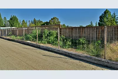 536 Rogue Air Drive, Shady Cove, OR 97539 - Photo 18