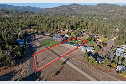 536 Rogue Air Drive, Shady Cove, OR 97539 - Photo 16