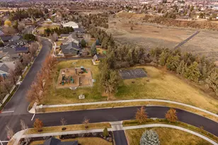 1008 NW 15th St, Redmond, OR 97756 - Photo 32