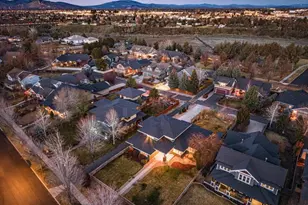 1008 NW 15th St, Redmond, OR 97756 - Photo 4