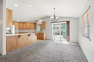 933 Parkdale Ave, Medford, OR 97501 - Photo 10