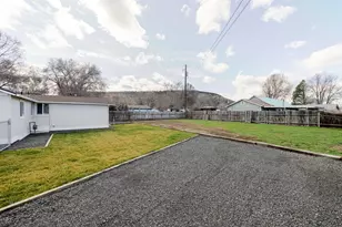 2240 SE Roadway Ln, Prineville, OR 97754 - Photo 32