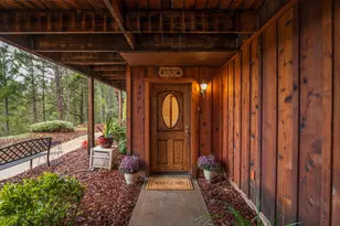 696 Yearly Way, Grants Pass, OR 97527 - Photo 2