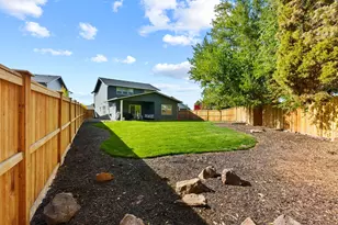 1667 SW Black Butte Ct, Redmond, OR 97756 - Photo 44