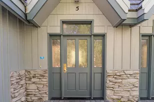 56982 Peppermill Cir, Sunriver, OR 97707 - Photo 2