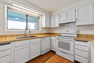 4332 Meadows Dr, Klamath Falls, OR 97603 - Photo 14