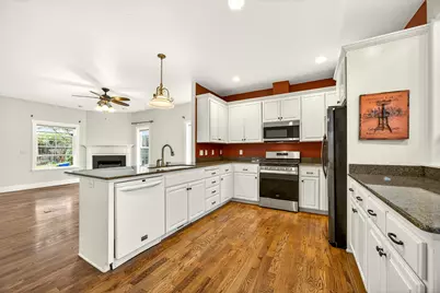 620 E D Street, Jacksonville, OR 97530 - Photo 8