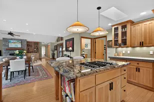 3695 NW Kirkaldy Ct, Bend, OR 97703 - Photo 12