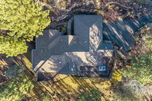 3695 NW Kirkaldy Ct, Bend, OR 97703 - Photo 48