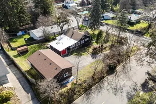 420 NW Savage St, Grants Pass, OR 97526 - Photo 2