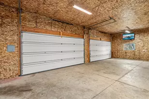 420 NW Savage St, Grants Pass, OR 97526 - Photo 4