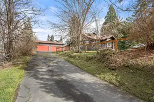 420 NW Savage St, Grants Pass, OR 97526 - Photo 34