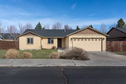 2215 SW Stonehedge Court, Redmond, OR 97756 - Photo 2