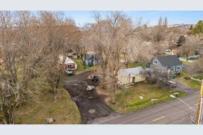 2118 Wiard Street, Klamath Falls, OR 97603 - Photo 2