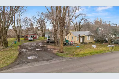 2118 Wiard Street, Klamath Falls, OR 97603 - Photo 4