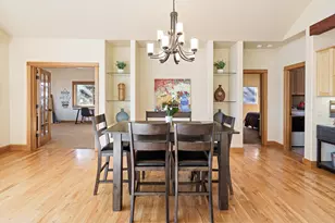 268 NW Scenic Heights Dr, Bend, OR 97703 - Photo 16