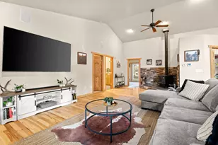 6323 SE Cedar Hills Ct, Prineville, OR 97754 - Photo 18