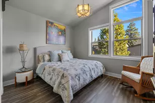 2565 NW Rippling River Ct, Bend, OR 97703 - Photo 6