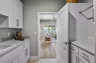 2565 NW Rippling River Ct, Bend, OR 97703 - Photo 26