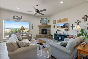 2213 NE Bunchgrass Ct, Madras, OR 97741 - Photo 6