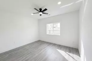 465 Arnos St, Talent, OR 97540 - Photo 18