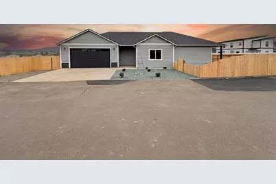 465 Arnos Street, Talent, OR 97540 - Photo 2