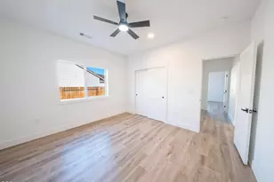 465 Arnos St, Talent, OR 97540 - Photo 10