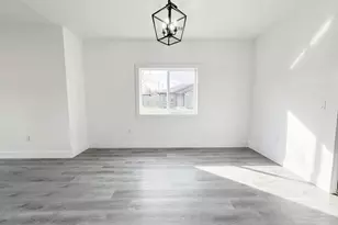 465 Arnos St, Talent, OR 97540 - Photo 22