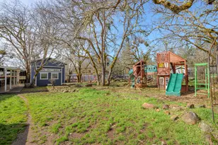 342 Appaloosa Ln, Grants Pass, OR 97526 - Photo 8