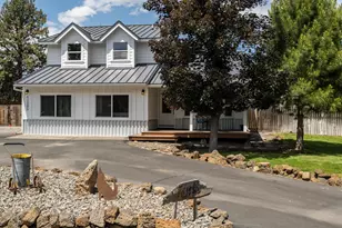 61585 E Lake Dr, Bend, OR 97702 - Photo 1