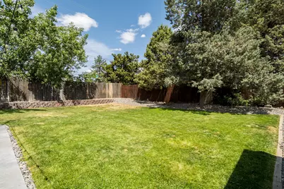 61585 E Lake Drive, Bend, OR 97702 - Photo 36
