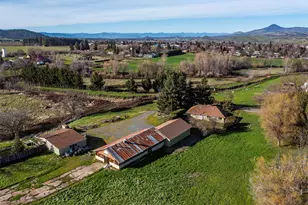 273 Theo Dr, Talent, OR 97540 - Photo 6