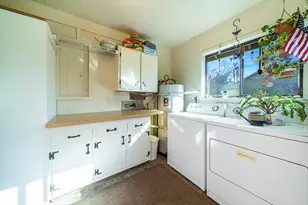 273 Theo Dr, Talent, OR 97540 - Photo 26