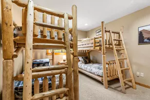 18189 Oregon Loop, Sunriver, OR 97707 - Photo 32