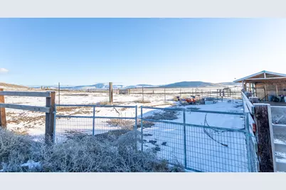 521 Old Midland Road, Midland, OR 97634 - Photo 6