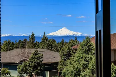 1203 Highland View Loop, Redmond, OR 97756 - Photo 2