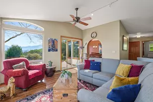 160 Wallace Ln, Grants Pass, OR 97527 - Photo 8