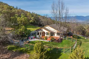 160 Wallace Ln, Grants Pass, OR 97527 - Photo 32