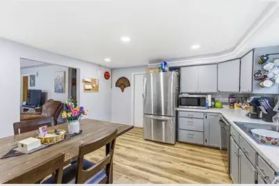 456 N Log Cabin Street, Independence, OR 97351 - Photo 10