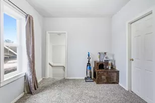 456 N Log Cabin St, Independence, OR 97351 - Photo 20