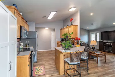 380 SE Sunnyside Drive, Winston, OR 97496 - Photo 10