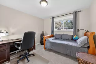 20977 Desert Woods Dr, Bend, OR 97702 - Photo 16