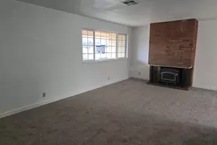 10631 Kincheloe Ave, Klamath Falls, OR 97603 - Photo 2