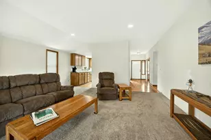 160 Meadow View Dr, Phoenix, OR 97535 - Photo 14