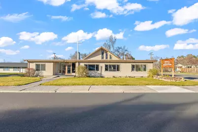 521 NW 5th Street, Prineville, OR 97754 - Photo 2