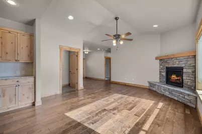 10103 Juniper Glen Circle, Redmond, OR 97756 - Photo 6