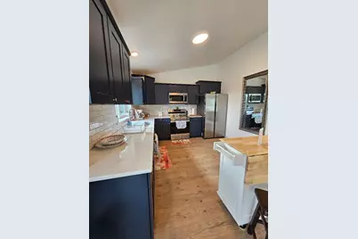 390 Elrod Place, Maupin, OR 97037 - Photo 32