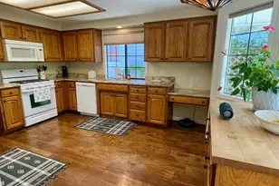 2446 Heritage Way, Medford, OR 97504 - Photo 20