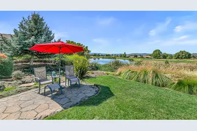 422 Robert Trent Jones Boulevard, Eagle Point, OR 97524 - Photo 38